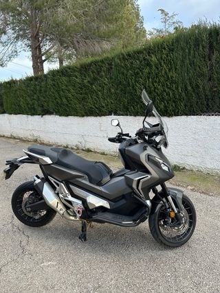 Honda X-ADV 750 Gris Automática