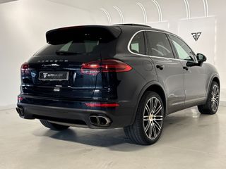 Porsche Cayenne Turbo 520cv