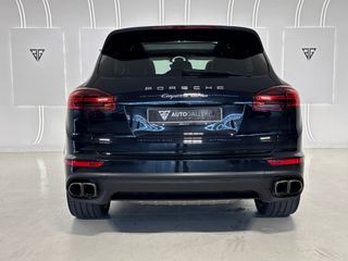 Porsche Cayenne Turbo 520cv