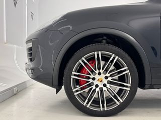 Porsche Cayenne Turbo 520cv
