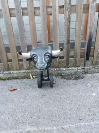 Carretón infantil con forma de toro