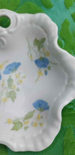 ⚜️ Bombonera de Porcelana Francesa
