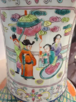 Coppia di vasi cinesi in porcellana