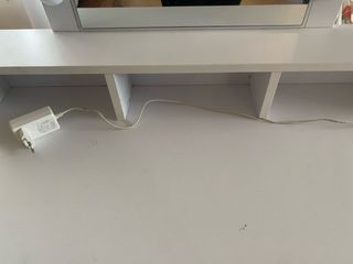 Tocador blanco en buen estado Negociable