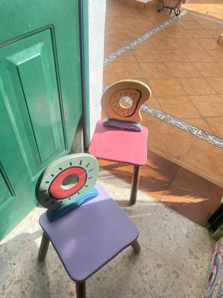 Mesa infantil de madera, azul con letras y números