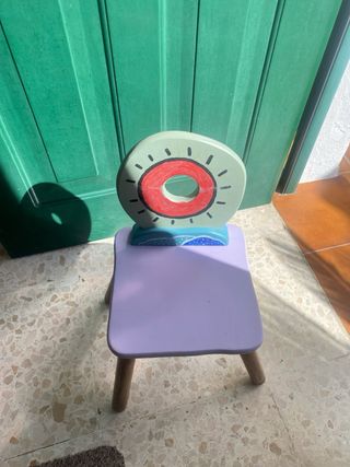 Mesa infantil de madera, azul con letras y números