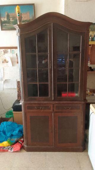 Móvel de madeira com 2 módulos