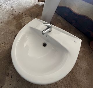 Lavabo de porcelana blanco