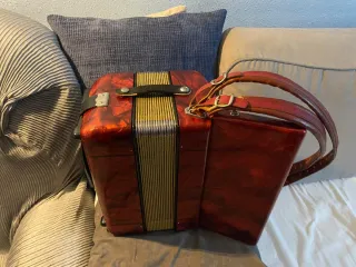 Fisarmonica Hohner Student IV M 48 bassi