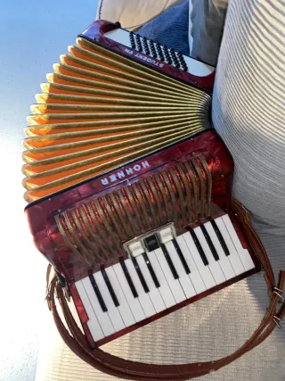 Fisarmonica Hohner Student IV M 48 bassi