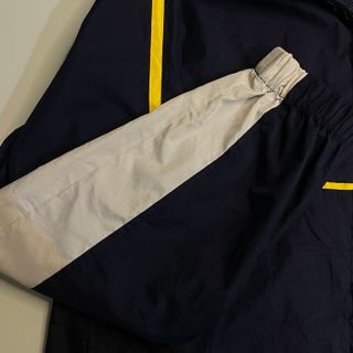 Chaqueta Starter Azul y Blanca con Detalles Amaril