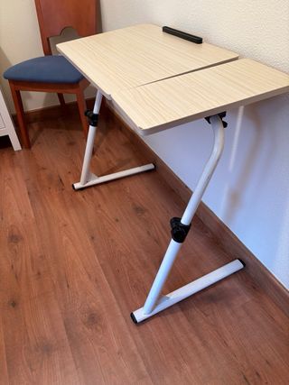 Mesa auxiliar ajustable para estudio/dibujo