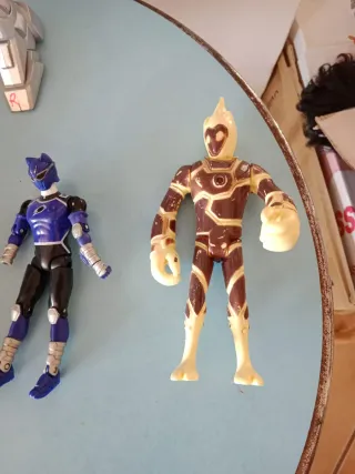 Action Figure Set - Robot & Supereroi