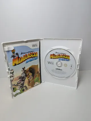 Madagascar Kartz + Volante Wii
