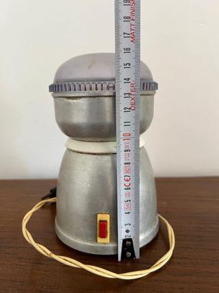 Molinillo de café antiguo