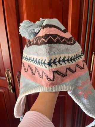 Gorro de invierno con pompón