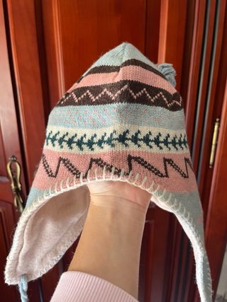 Gorro de invierno con pompón