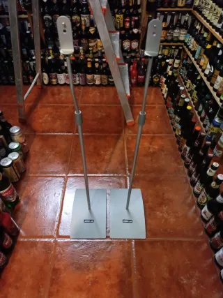 Soportes para altavoces nuevos