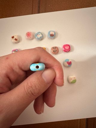 Cuentas DIY para colgantes, collares y pulseras.