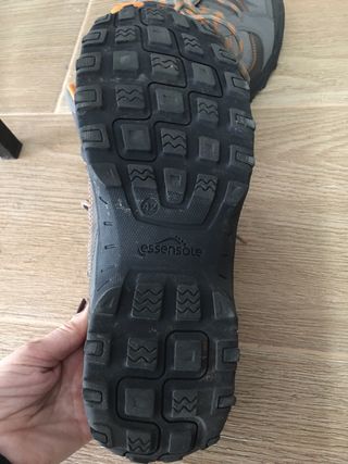 Bambas de montaña Quechua grises y naranjas