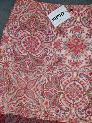 Falda con flecos y estampado paisley