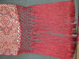 Falda con flecos y estampado paisley