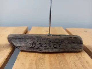 Figura decorativa de madera