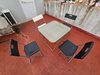 Mesa y 4 Sillas Jardín