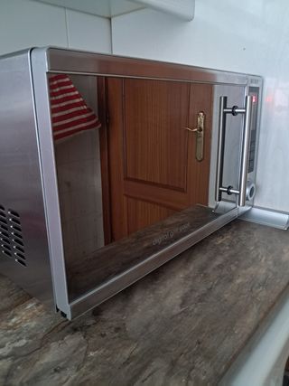 Microondas Becken AC930AMS. 30 litros.