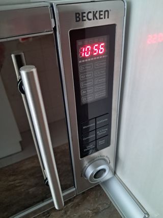 Microondas Becken AC930AMS. 30 litros.