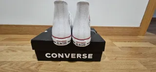 Converse blancas - Solo pie izquierdo!