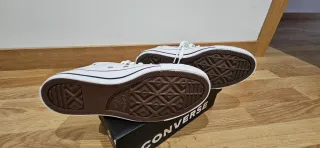 Converse blancas - Solo pie izquierdo!