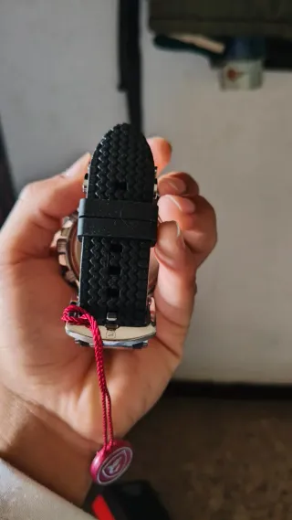 Reloj Shark Negro y Plateado