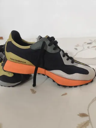Zapatillas New Balance 327 Golden Poppy talla 45'5