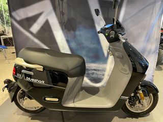 Moto Eléctrica 125cc Blueshark R1 Negra/Gris