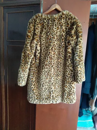 Abrigo estampado leopardo forrado