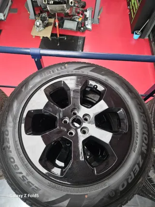 Llantas originales Range Rover 20” + neumáticos