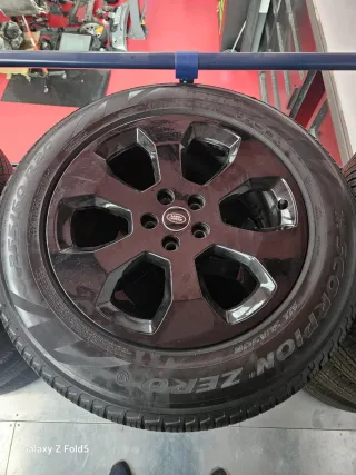Llantas originales Range Rover 20” + neumáticos