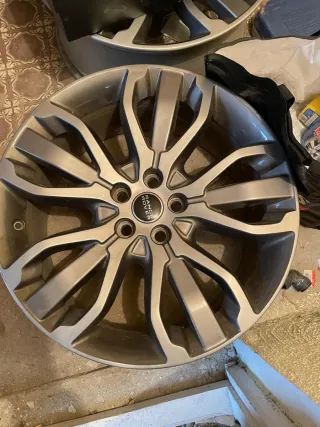 Llantas originales Range Rover 20” + neumáticos