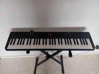 Piano Electrónico Alesis Melody 61