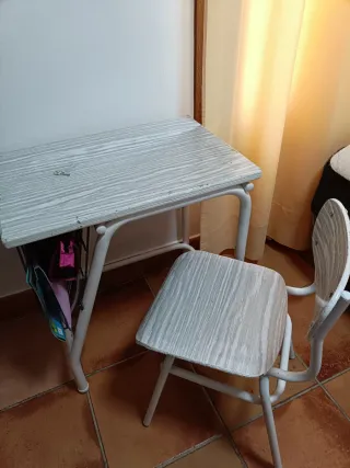 Escritorio y Silla Madera y Metal