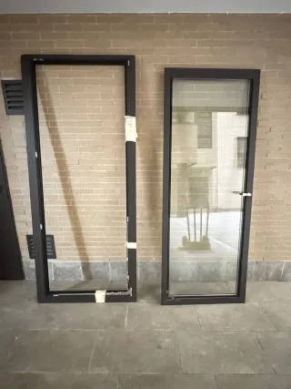 Puerta Balconera Aluminio Oscuro