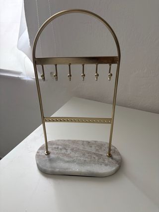 Joyero organizador dorado y mármol