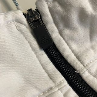 Chaqueta Kappa Blanca con Bandas Negras