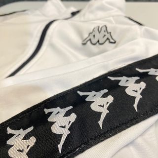 Chaqueta Kappa Blanca con Bandas Negras