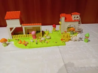 Granja Pinypon con figuras y accesorios