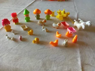 Granja Pinypon con figuras y accesorios