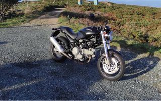 Ducati Monster 620 Dark IE Negra