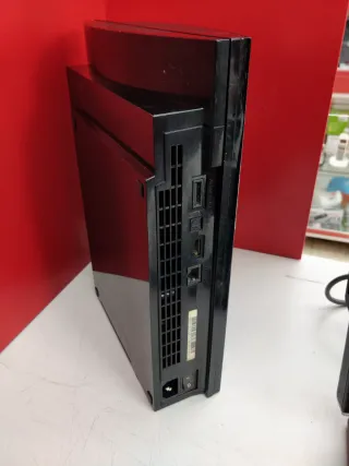 PS3 FAT 80GB SIN MANDO PERO CON CABLES