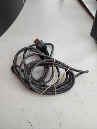 PS3 FAT 80GB SIN MANDO PERO CON CABLES